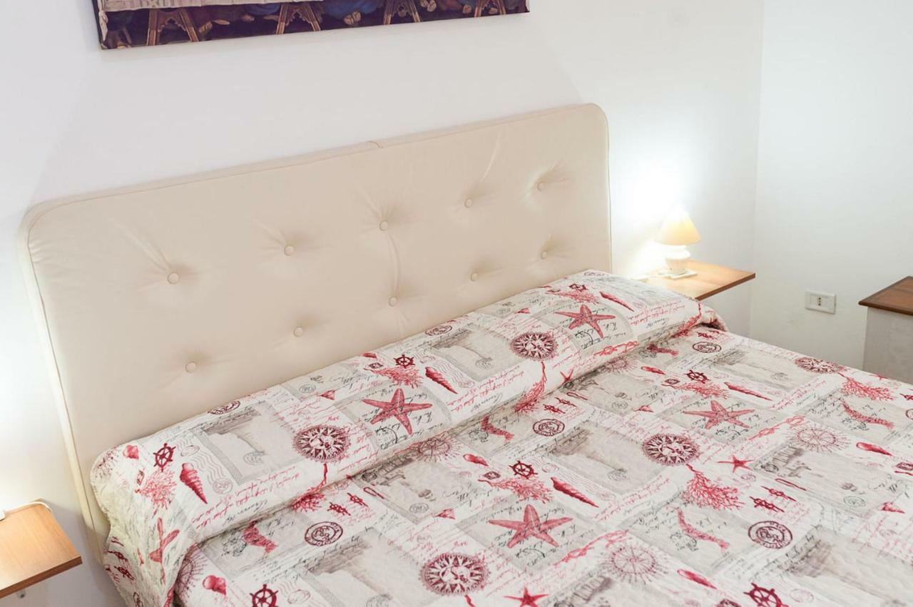 Enea Bed & Breakfast Castro  ภายนอก รูปภาพ