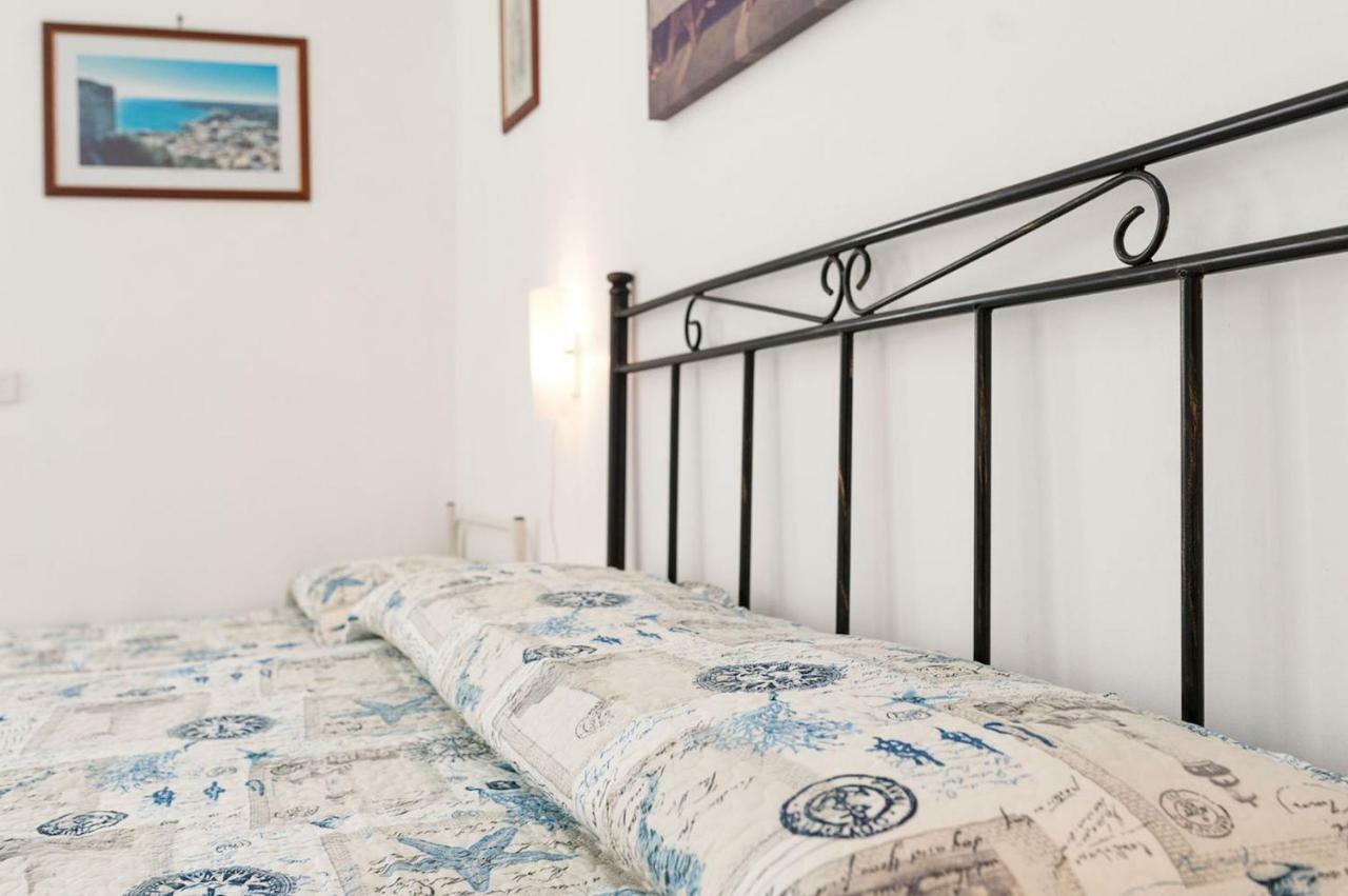 Enea Bed & Breakfast Castro  ภายนอก รูปภาพ