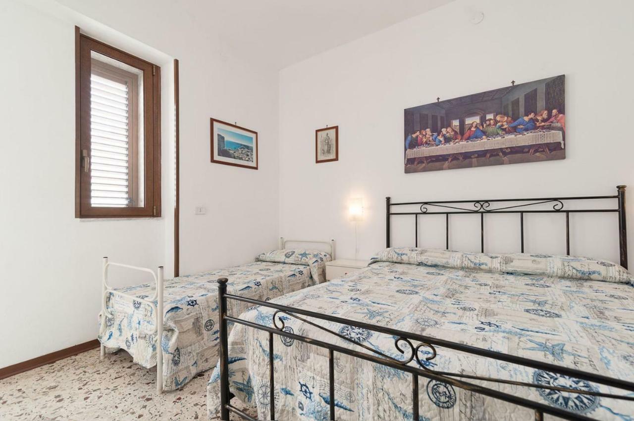 Enea Bed & Breakfast Castro  ภายนอก รูปภาพ
